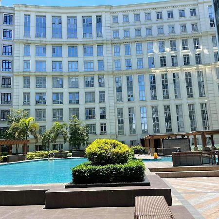 Studio Condo Building 81 Newport Boulevard Манила Екстериор снимка