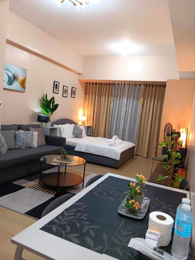 Studio Condo Building 81 Newport Boulevard Манила Екстериор снимка