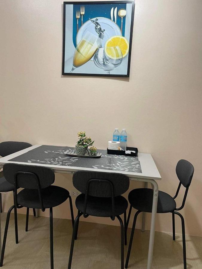 Studio Condo Building 81 Newport Boulevard Манила Екстериор снимка
