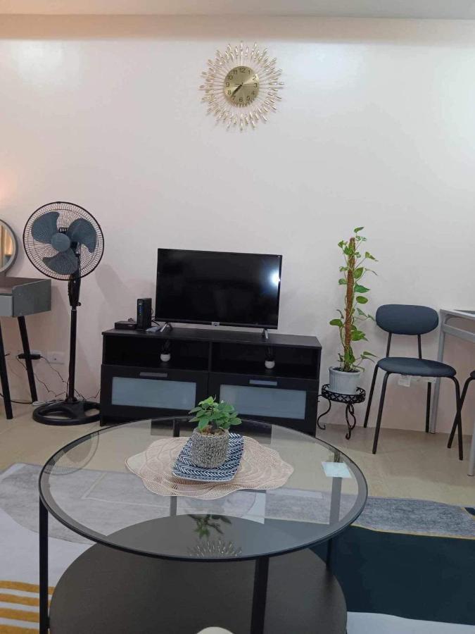 Studio Condo Building 81 Newport Boulevard Манила Екстериор снимка