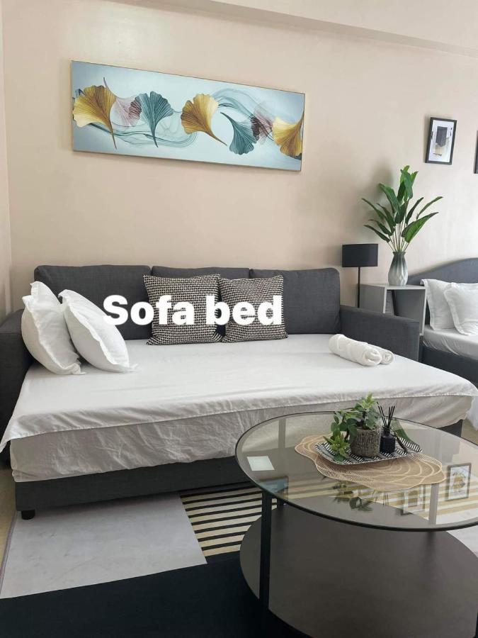 Studio Condo Building 81 Newport Boulevard Манила Екстериор снимка