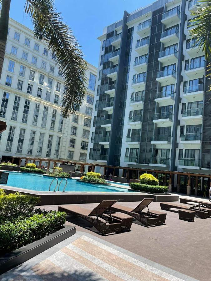 Studio Condo Building 81 Newport Boulevard Манила Екстериор снимка